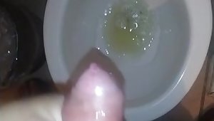 Pissing taking a leak meando