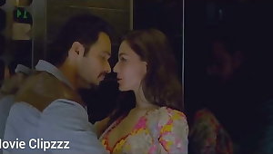 Pakistani actress kissing scene